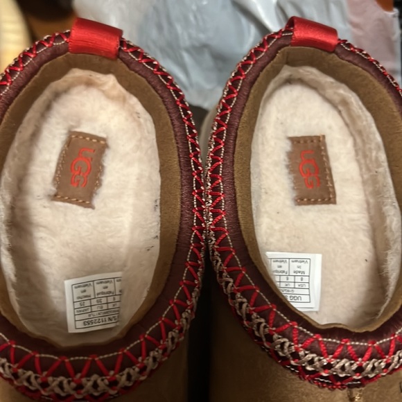 UGG W TAZZ BOOT - Picture 9 of 10